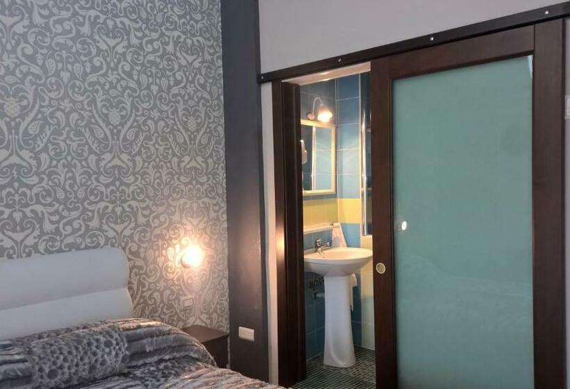 חדר דלוקס עם מרפסת, Pompei Boutique Inn