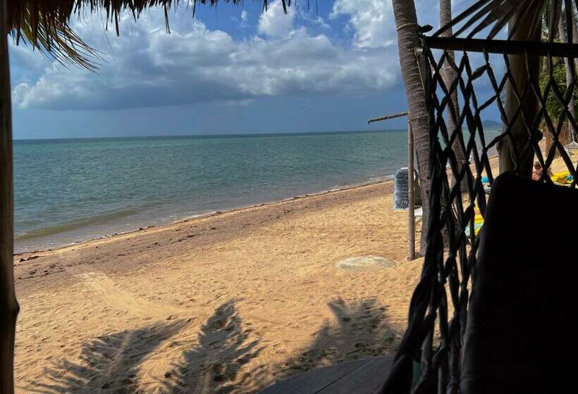 スタンダードバンガロー, Sea Love Beach Bar & Bungalows