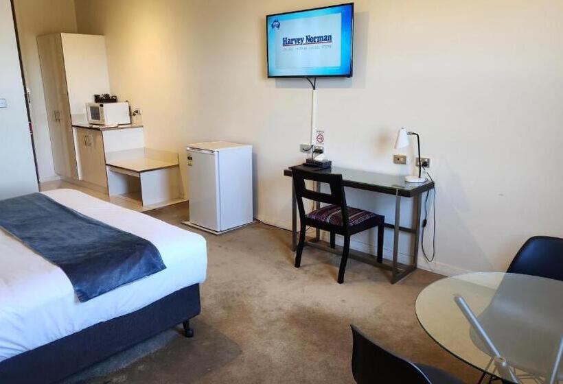 חדר דחוקס עם מיטת קינג, The Grand Motel