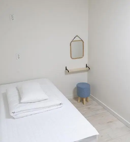 اتاق استاندارد, Hwarang Guesthouse
