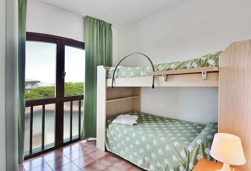 Huoneisto 2 Makuuhuonetta, Aparthotel Ponza