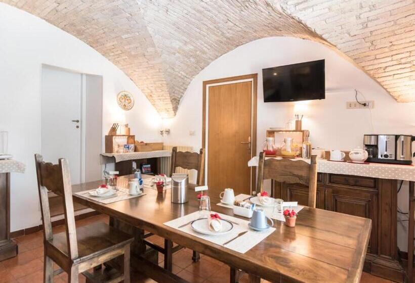 غرفة قياسية, B&b Cantico Delle Creature