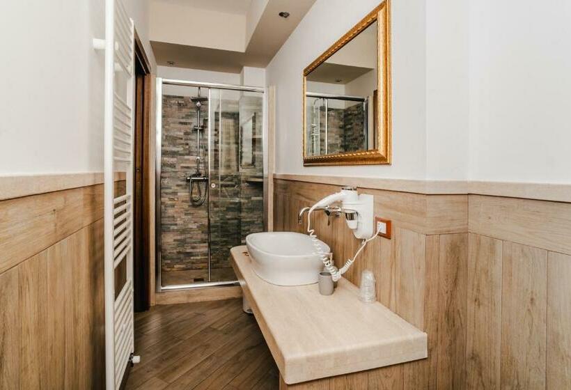 חדר דלוקס, Holiday Gli Archi