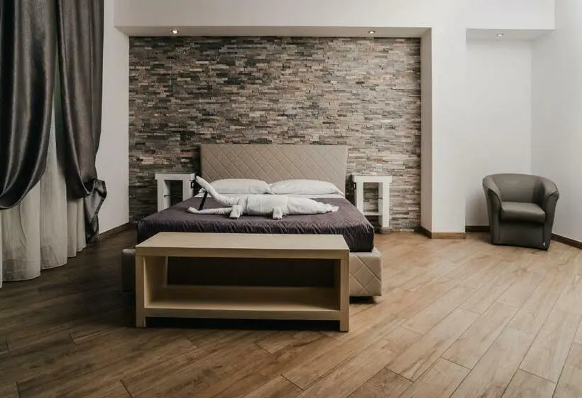 デラックスルーム, Holiday Gli Archi