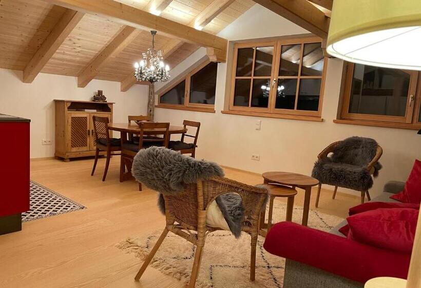 استودیوی استاندارد, Landlust Ischl