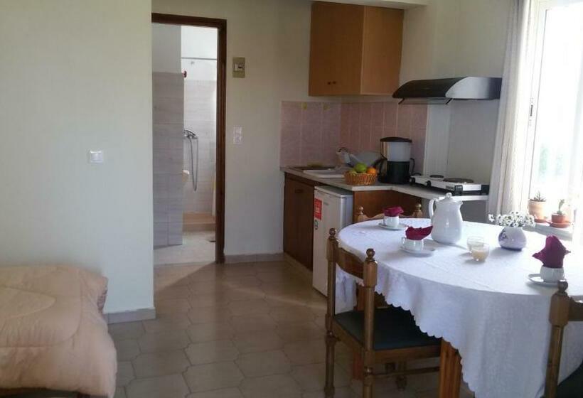 １階の１ベッドルームアパートメント, Eftihia Apartments