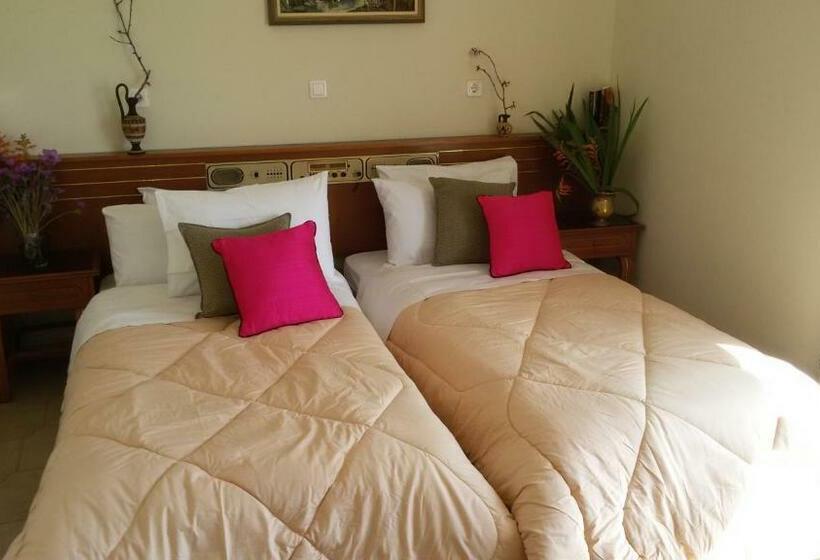 １階の１ベッドルームアパートメント, Eftihia Apartments