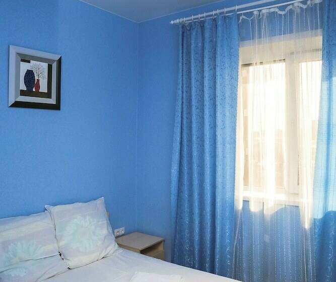 חדר סטנדרט, Anturage