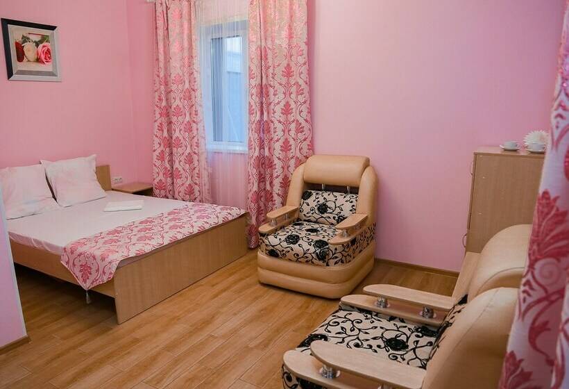 סוויטת ג'וניור, Anturage