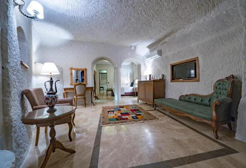 جناح جونيور, Artemis Cave Suites & Spa Adults Only