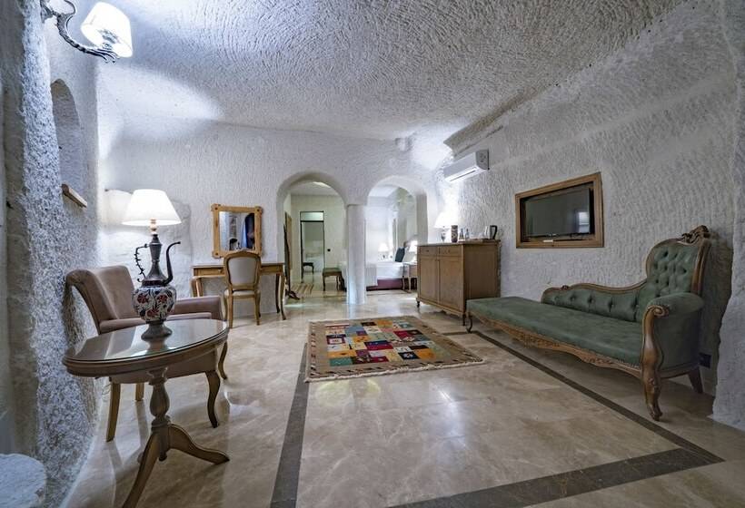 جناح جونيور, Artemis Cave Suites & Spa Adults Only