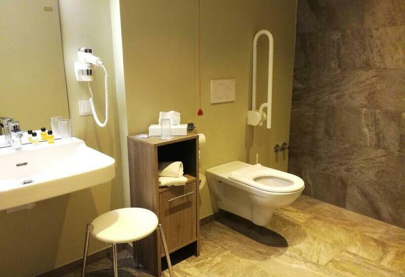 Номер Стандарт Адаптированный для Инвалидов, Cubo Sport & Art