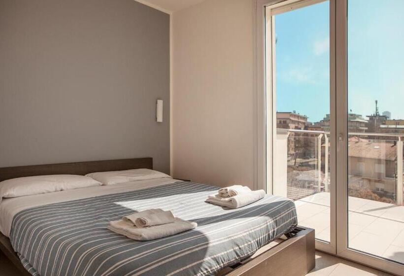 １ベッドルームペントハウスアパート, Residence Sunrise Cesenatico