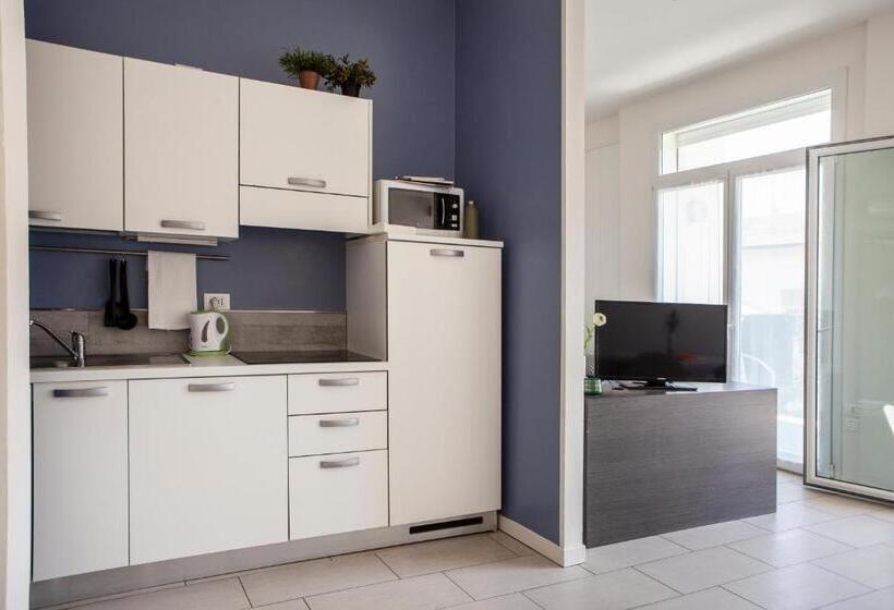آپارتمان 1 خوابه با بالکن, Residence Sunrise Cesenatico