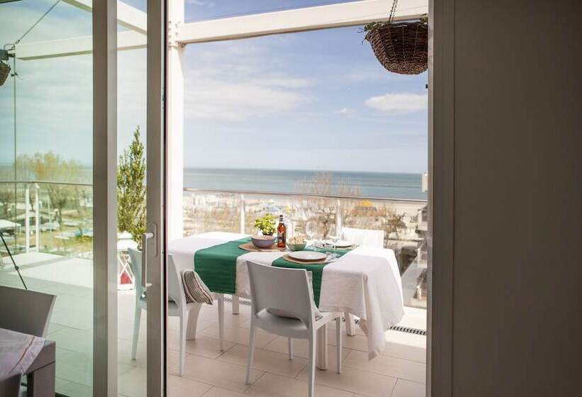 ペントハウス２ベッドルームアパート, Residence Sunrise Cesenatico