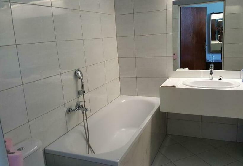 חדר סטנדרט, Restauracja Pustelnik