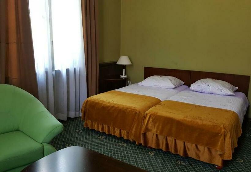 חדר סטנדרט, Restauracja Pustelnik