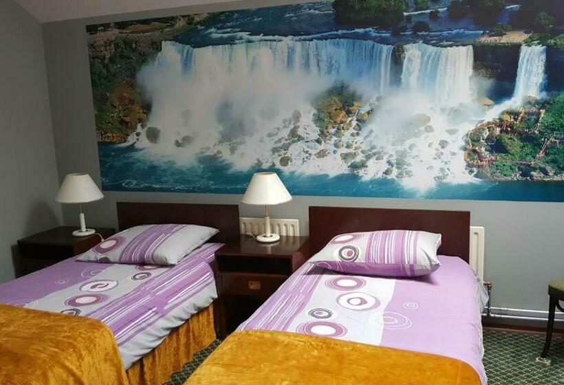 חדר סטנדרט, Restauracja Pustelnik