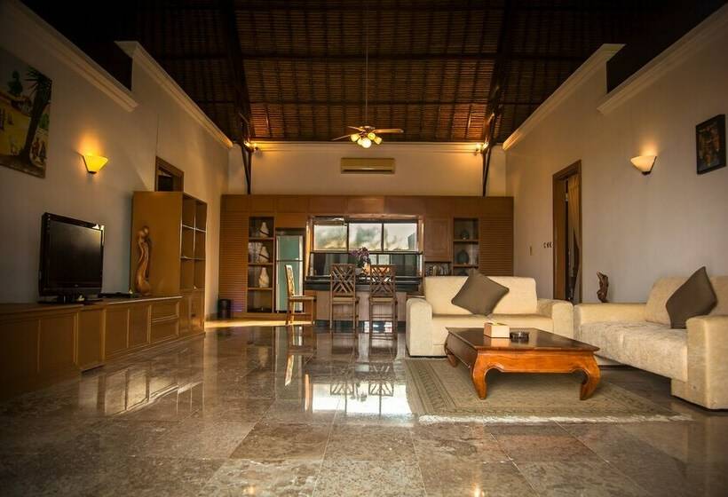 וילה עם חדר שינה אחד ובריכת שחיה, Royal Pool Villa Bali