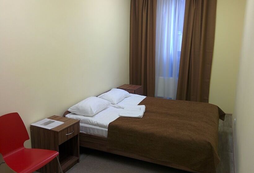 חדר אקונומי, Voyage