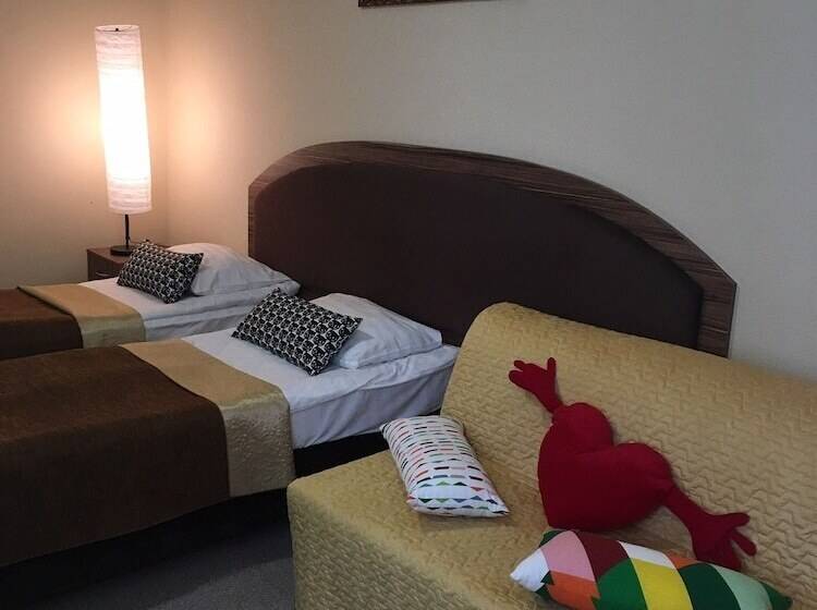 חדר משפחתי, Voyage