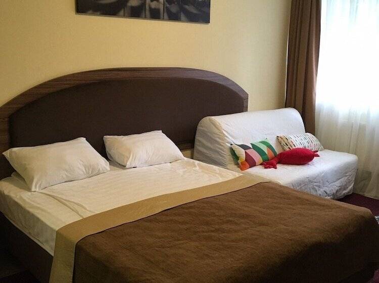 חדר משפחתי, Voyage