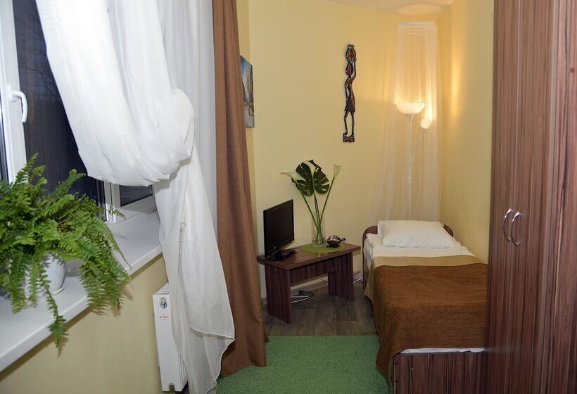 חדר סטנדרט יחיד, Voyage