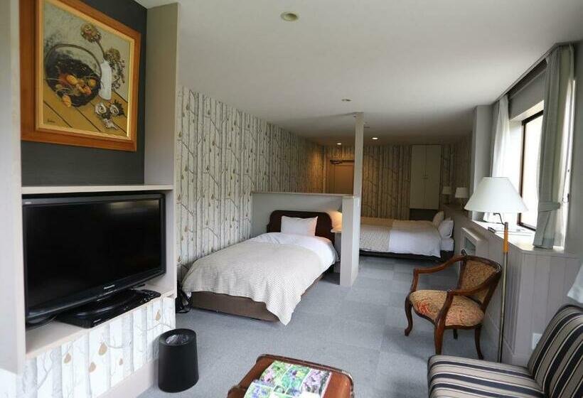 اتاق استاندارد سه نفره, Wellies