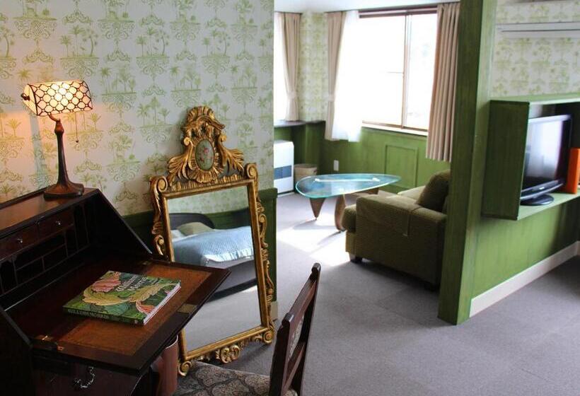 اتاق لوکس, Wellies