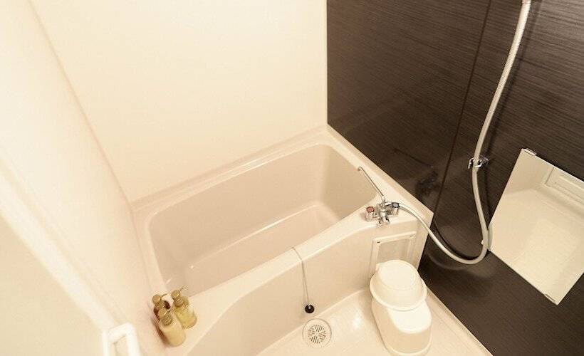 اتاق لوکس, Wellies