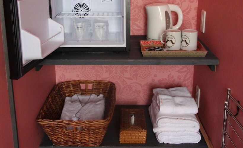 اتاق لوکس, Wellies