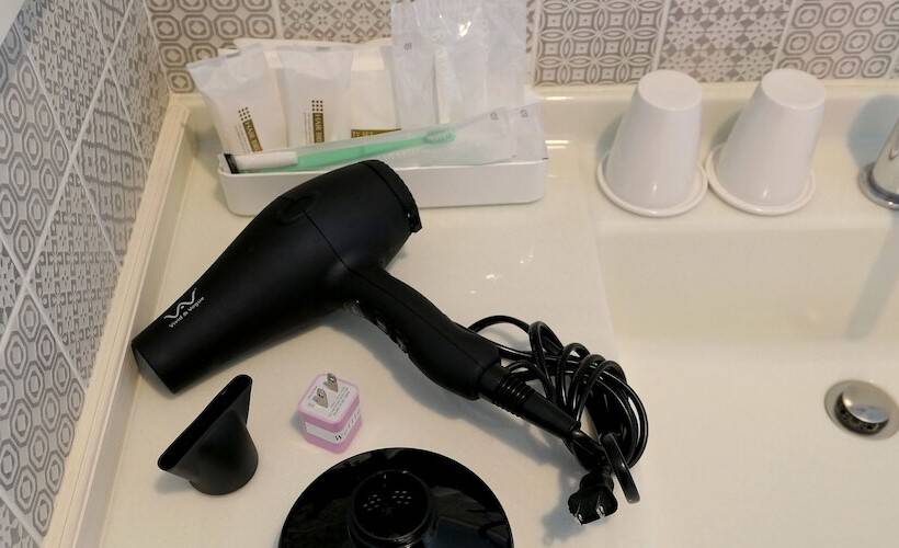 اتاق استاندارد سه نفره, Wellies