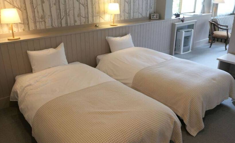 اتاق استاندارد سه نفره, Wellies