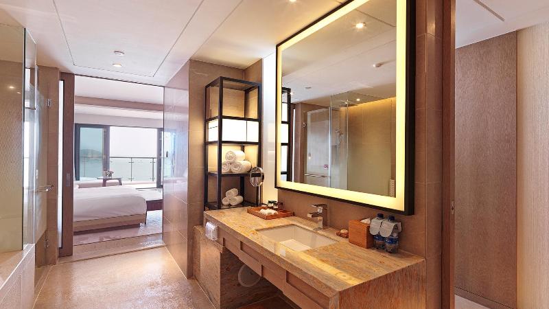 اتاق لوکس, Wellies