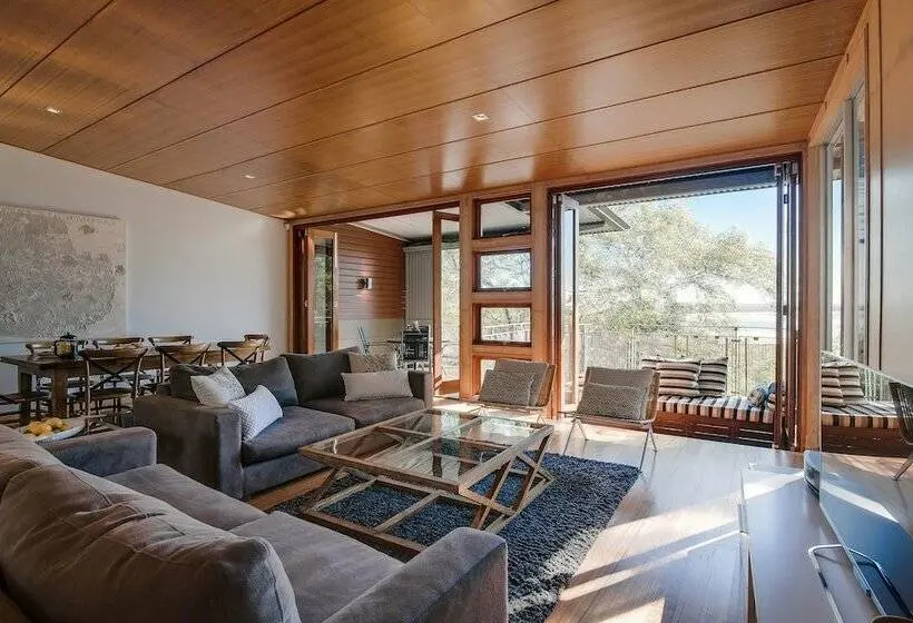 ویلا دلوکس 2 خوابه, Noosa Residences