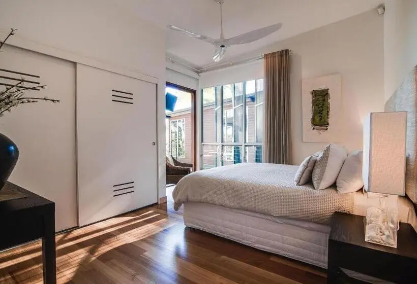 ویلای 1 خوابه با چشم‌انداز دریا, Noosa Residences