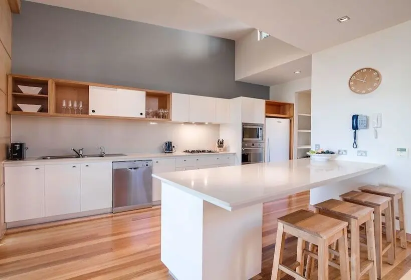 ویلا دلوکس 2 خوابه, Noosa Residences