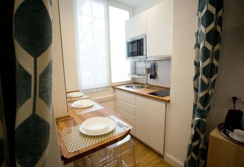 استودیوی لوکس, Atmosfere Guest House Cinque Terre E La Spezia