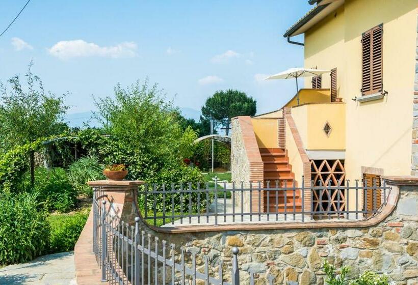 اتاق سوپریور با بالکن, B&b Maesta  Di Cudino