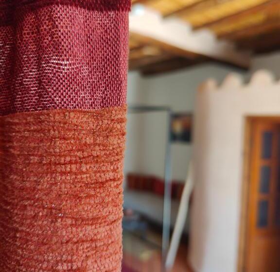 سوییت جونیور, Riad Eucalyptus