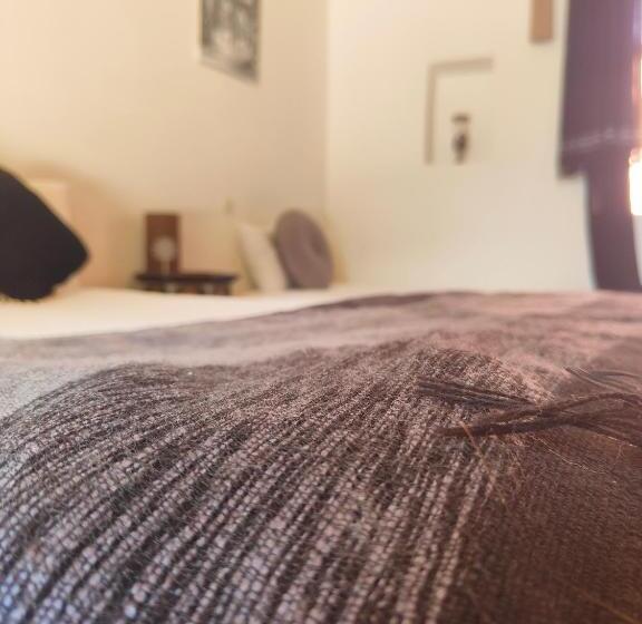 اتاق استاندارد سه نفره, Riad Eucalyptus