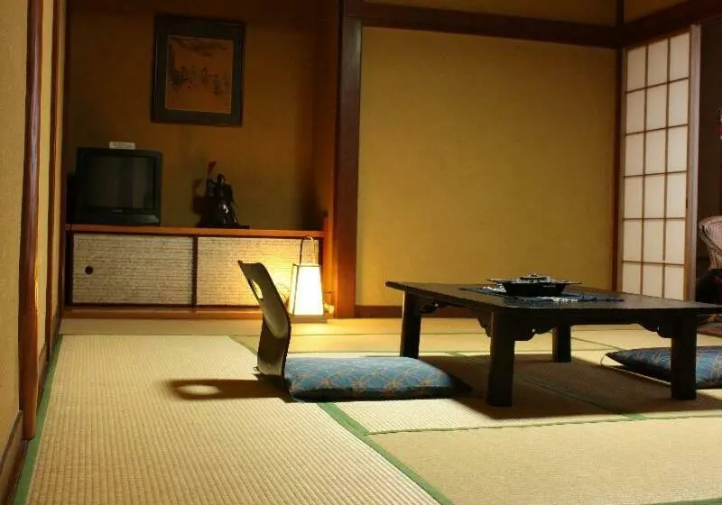 バス共有のスタンダードルーム, Yugawara Onsen Ryokan Uohan