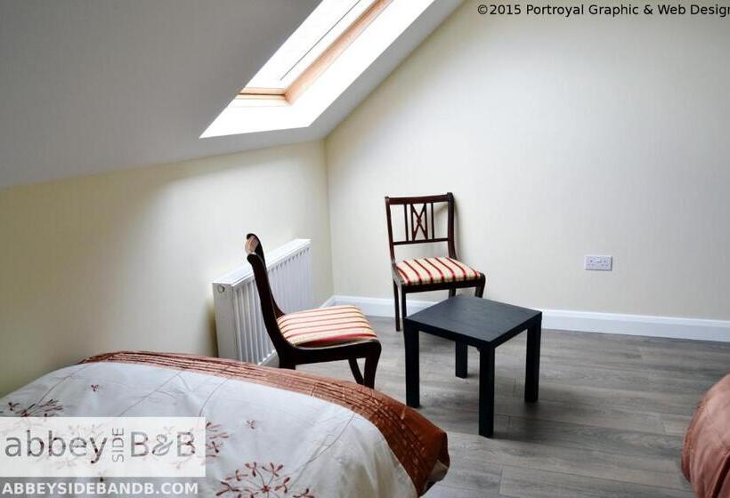 스탠다드 트리플 룸, Abbeyside B&b