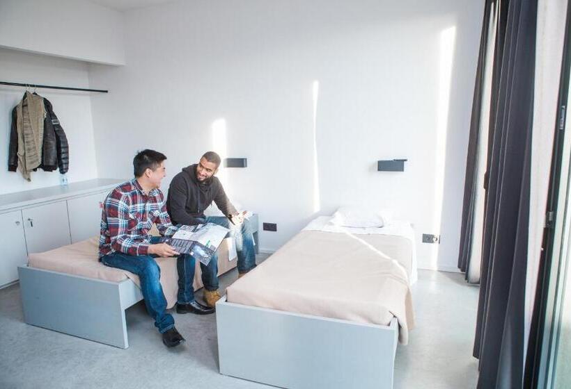 اتاق استاندارد, Antwerp Central Youth Hostel
