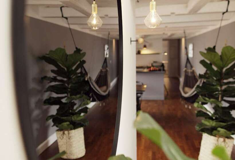 דירת פנטהאוז 1 חדרי שינה, Arthur Aparts