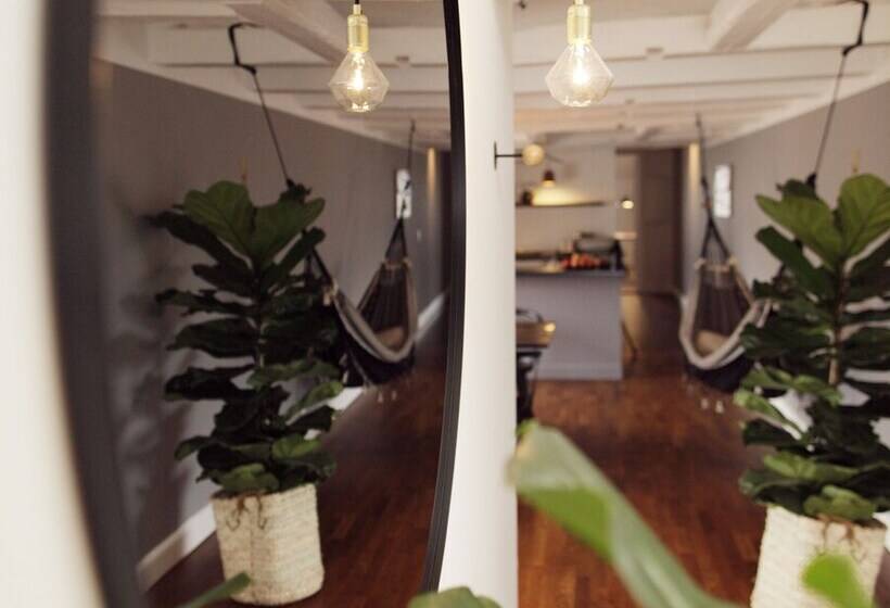 דירת פנטהאוז 1 חדרי שינה, Arthur Aparts