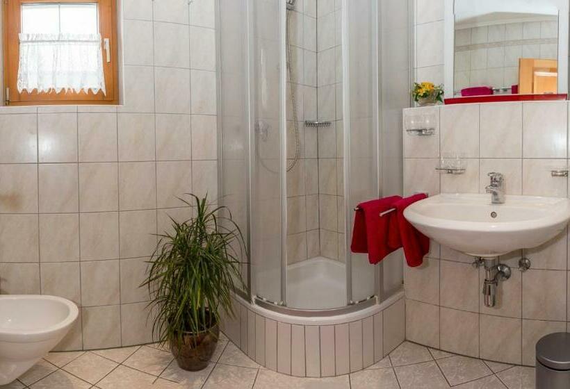 Apartament 2 Dormitoris amb Balconada, Kreuzhof Seefeld