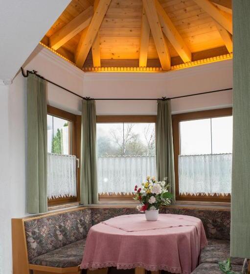 Apartament 2 Dormitoris amb Balconada, Kreuzhof Seefeld