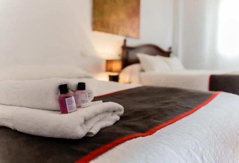 Номер Стандарт Трехместный, Las Errizas By Vivere Stays