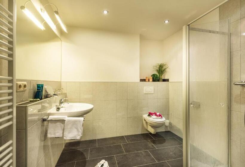 آپارتمان 2 خوابه با بالکن, Alpenhof